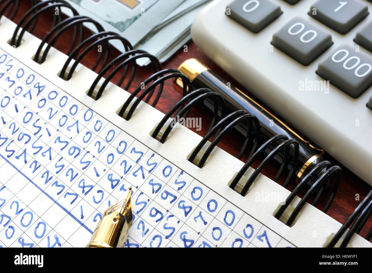 Earnings report hi-res stock photography and images - Alamy