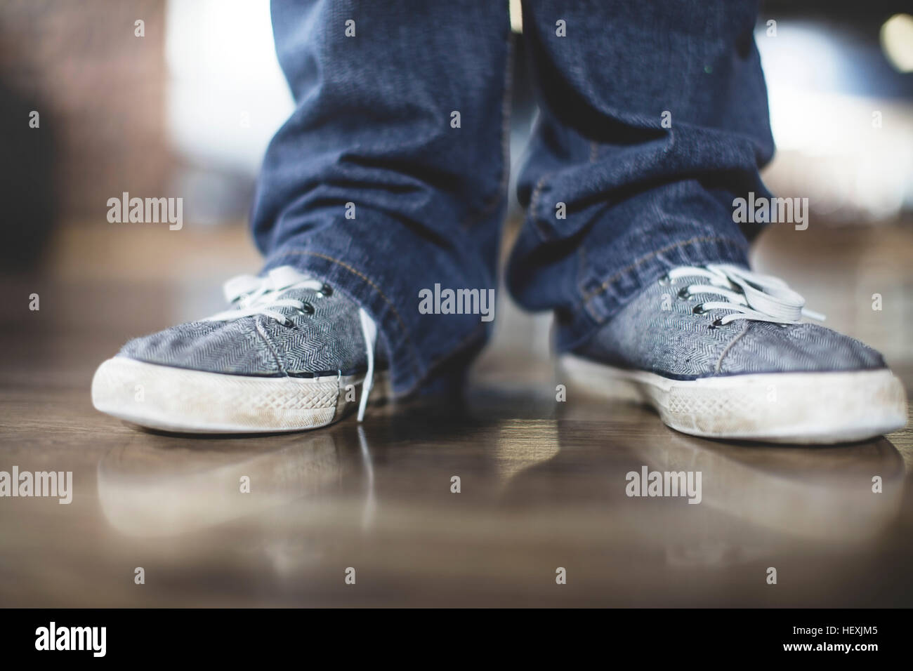 Sneakers man hi-res stock photography and images - Alamy