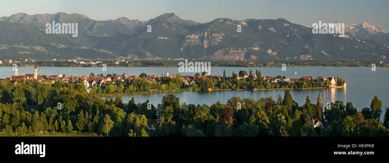 Germany, Lindau, Lake Constance, view from Hoyerberg on island and mountains Stock Photo