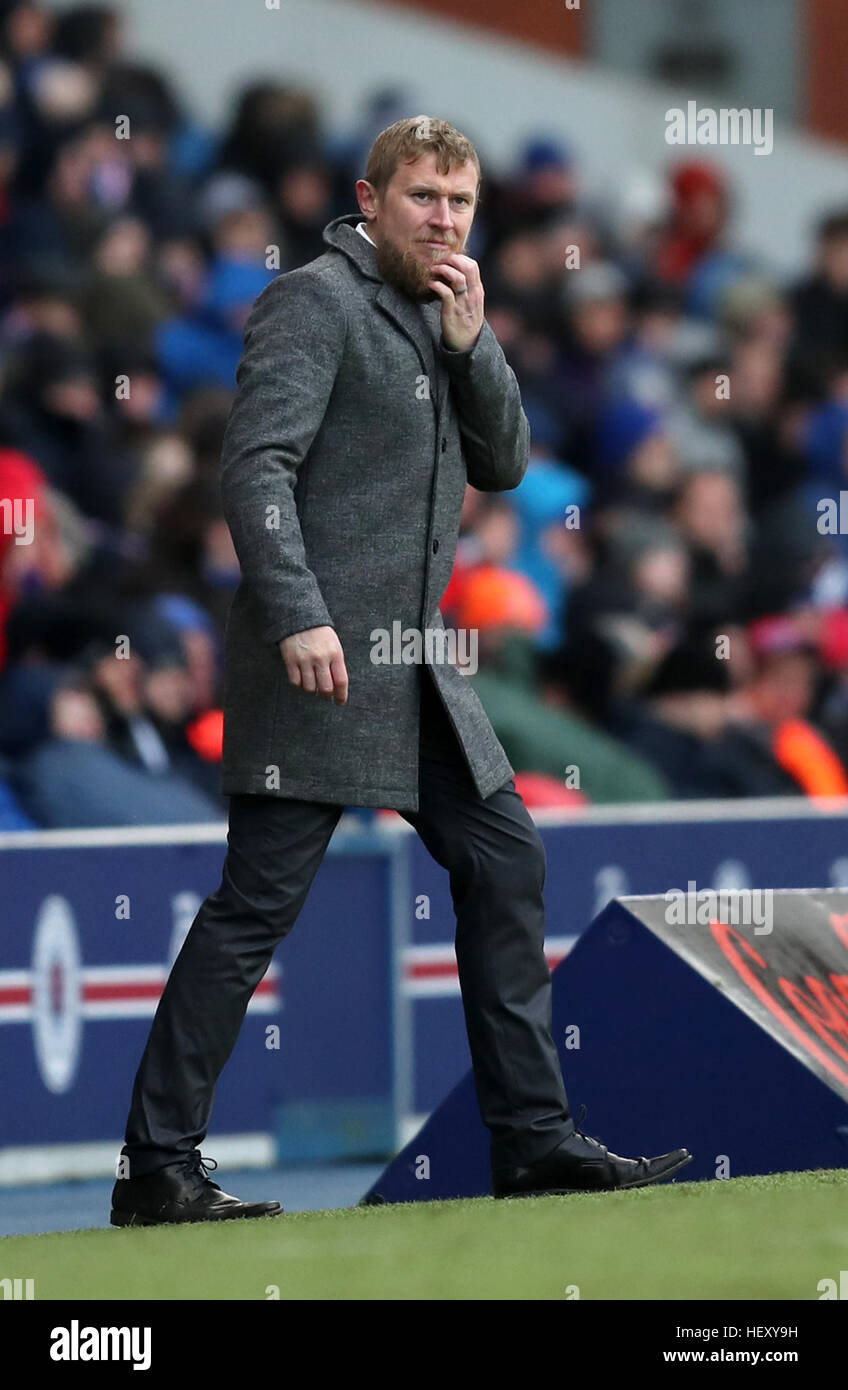 Inverness CT manager Richie Foran on the touchline during the Ladbrokes Scottish Premiership match at the Ibrox Stadium, Glasgow. Stock Photo