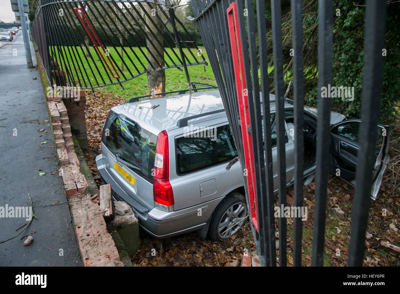 EDITOR'S NOTE: NUMBER PLATE PIXELATED BY THE PICTURE DESK A motorist ...