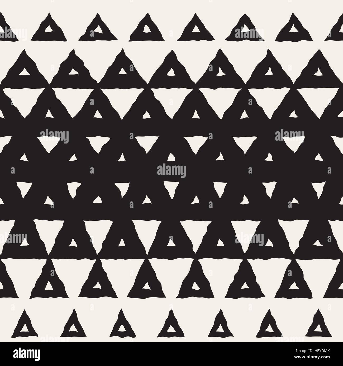 Vector Seamless Black And White Hand Drawn Triangle Halftone Pattern ...