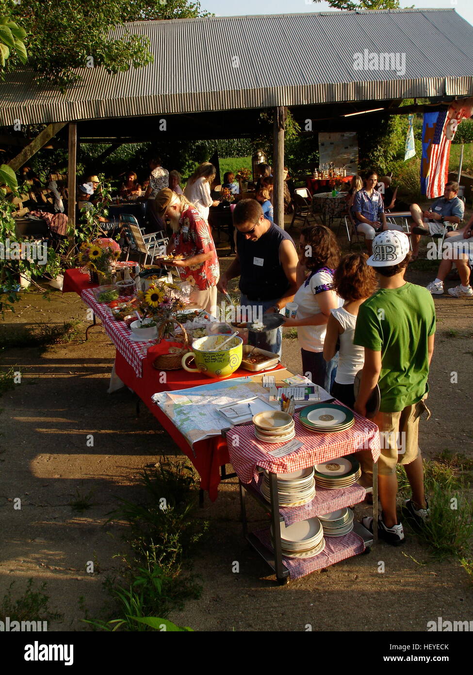 Potluck hi-res stock photography and images - Alamy