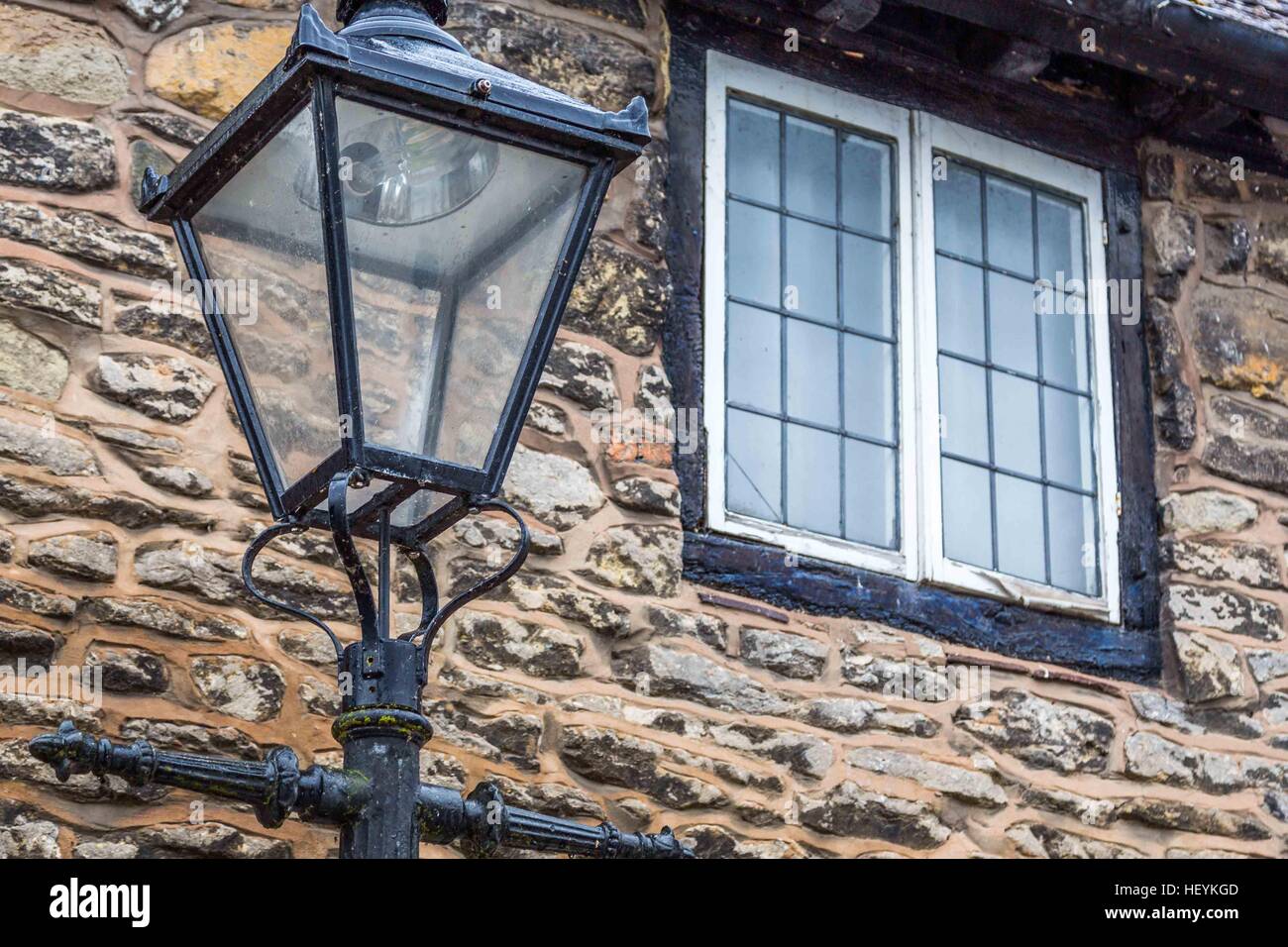 an old fashioned street light outside a lovely cottage in Ross on Wye