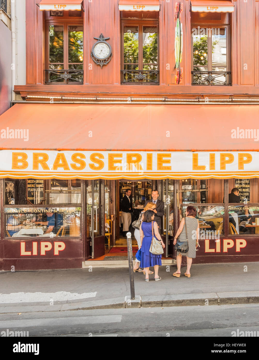street scene in front of brasserie lipp Stock Photo