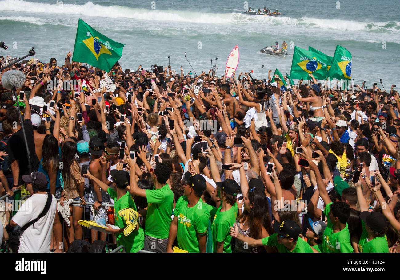 Fans cheering on the surf champion in Rio Stock Photo