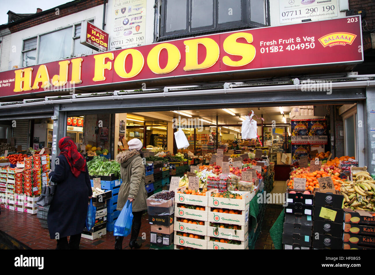 Luton, UK 25 Dec 2016 Shops are open as normal for business on Christmas Day in Bury Park