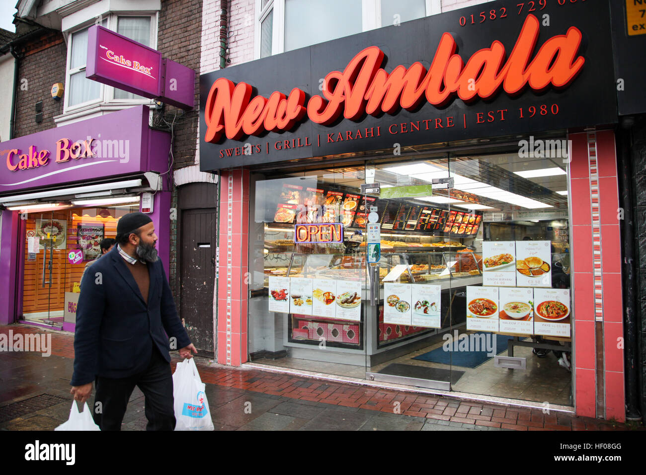 Luton, UK 25 Dec 2016 Shops are open as normal for business on