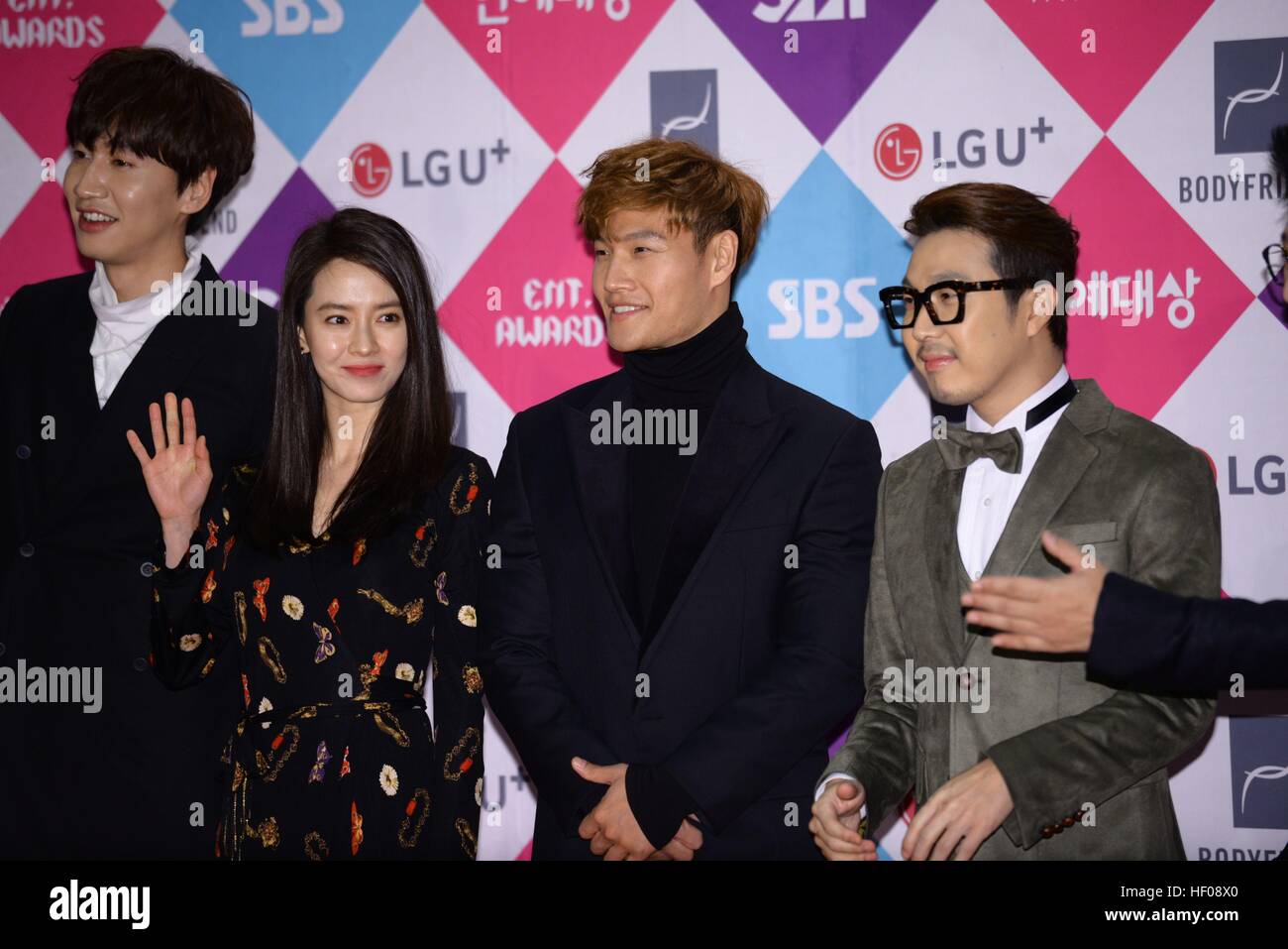 Seoul Korea 25th Dec 2016 Running Man Jea Seok Yoo Kim Jong Kuk Stock Photo Alamy