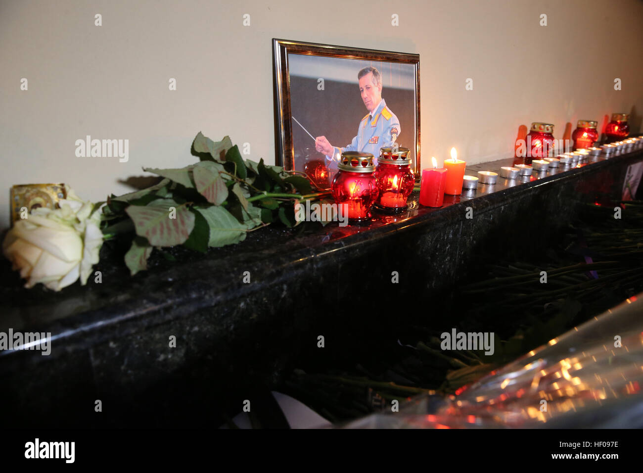 Moscow, Russia. 25th December, 2016. A portrait of Russia's chief military conductor, Lieutenant General Valery Khalilov, head of the Alexandrov Academic Ensemble of Song and Dance of the Russian Army, killed in a Russian Defense Ministry plane crash, outside the Alexandrov Hall, a rehearsal room of the Alexandrov Ensemble. A Tupolev Tu-154 plane of the Russian Defense Ministry with 92 people on board crashed into the Black Sea near the city of Sochi on December 25, 2016. The plane was carrying members of the Alexandrov Ensemble, Russian servicemen and journalists to Russia's Hmeymim air base  Stock Photo