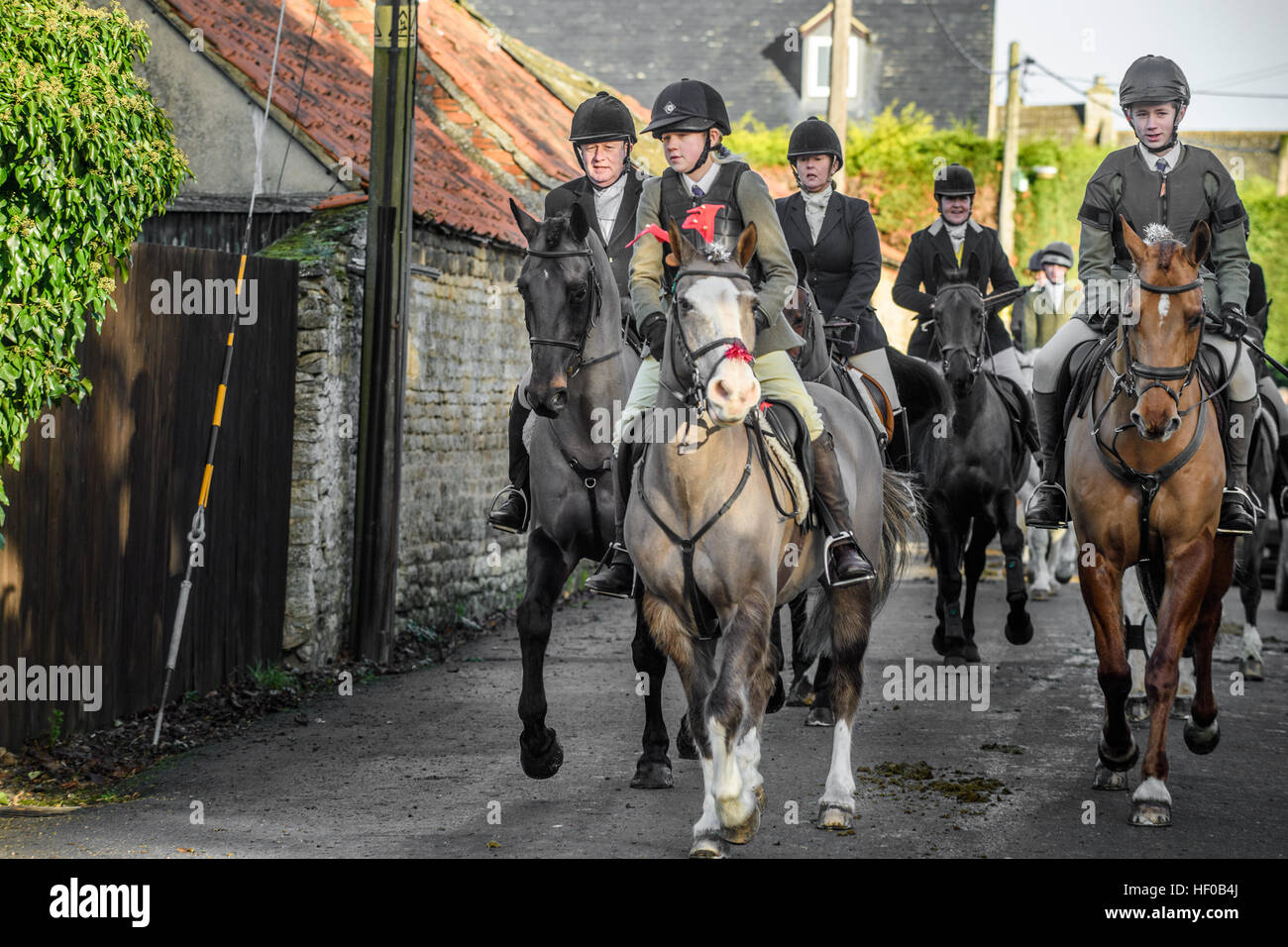 Brigstock, Northamptonshire, UK. 26th Dec, 2016. Riders and horses at the Boxing day hunt organised by the Pytchley Hunt at Brigstock, Northamptonshire, England, on 26 December 2016 © miscellany/Alamy Live News Stock Photo