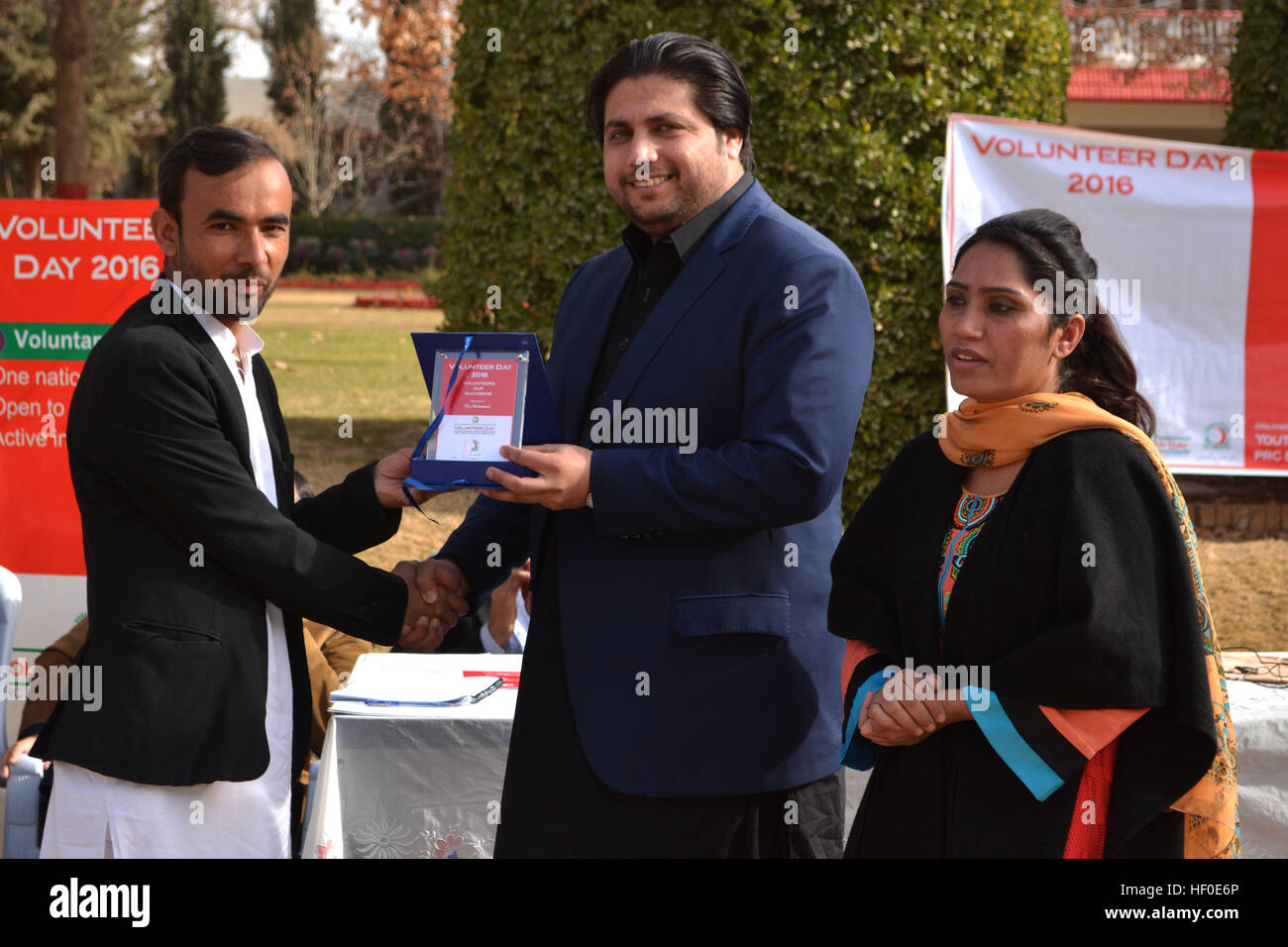 Quetta, Pakistan. 26th Dec, 2016. Secretary Red Crescent Balochistan Dr ...