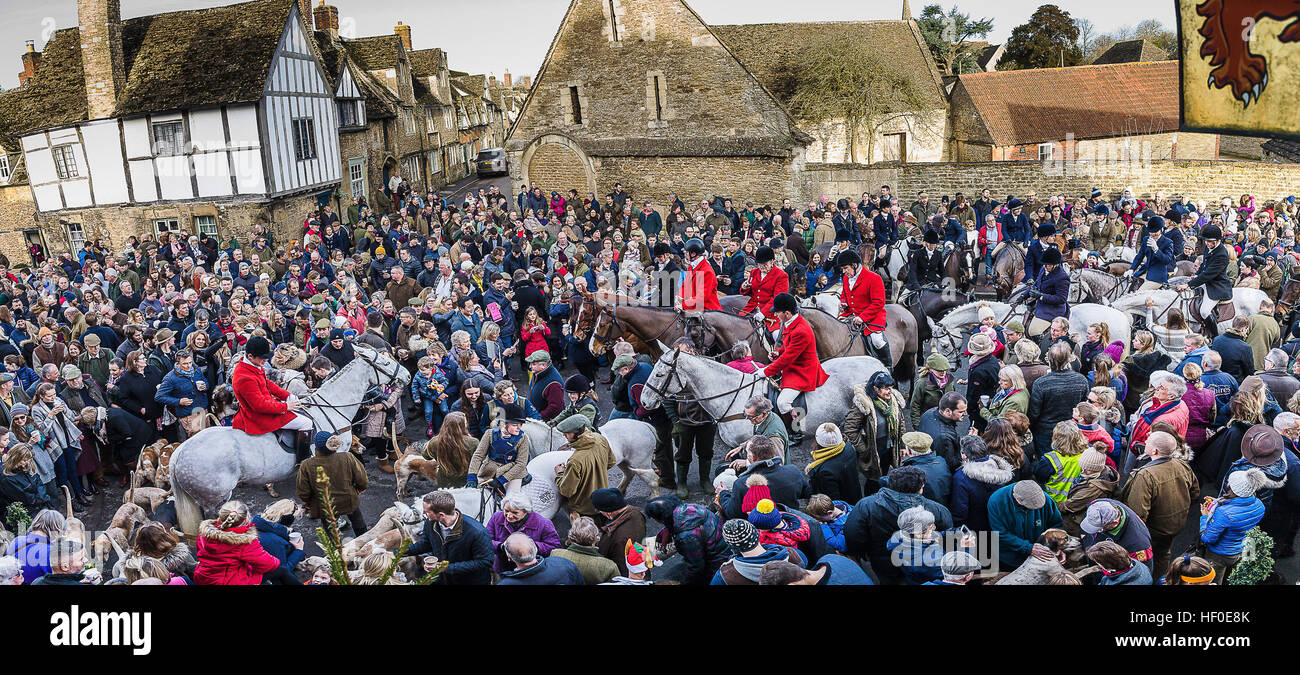 Lacock Wiltshire UK 26th December 2016. The Avon Vale Hunt annual Boxing Day meet in th historic Wiltshire Village of Lacock Stock Photo