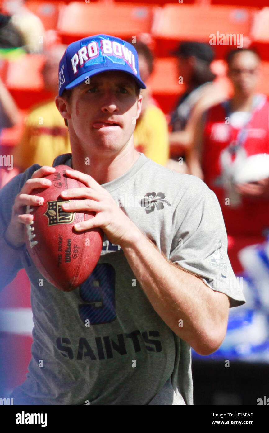 New Orleans Saints quarterback Drew Brees prepares to throw a football during pregame warm up at the Aloha Stadium during National Football League's 2012 Pro Bowl game in Honolulu, Hawaii, Jan. 29, 2012. Pro Bowl 2012 120129-M-DX861-031 Stock Photo