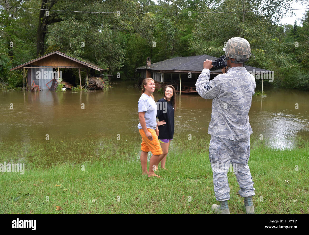 Post Hurricane Issac, soldiers from the Mississippi Army and Air ...