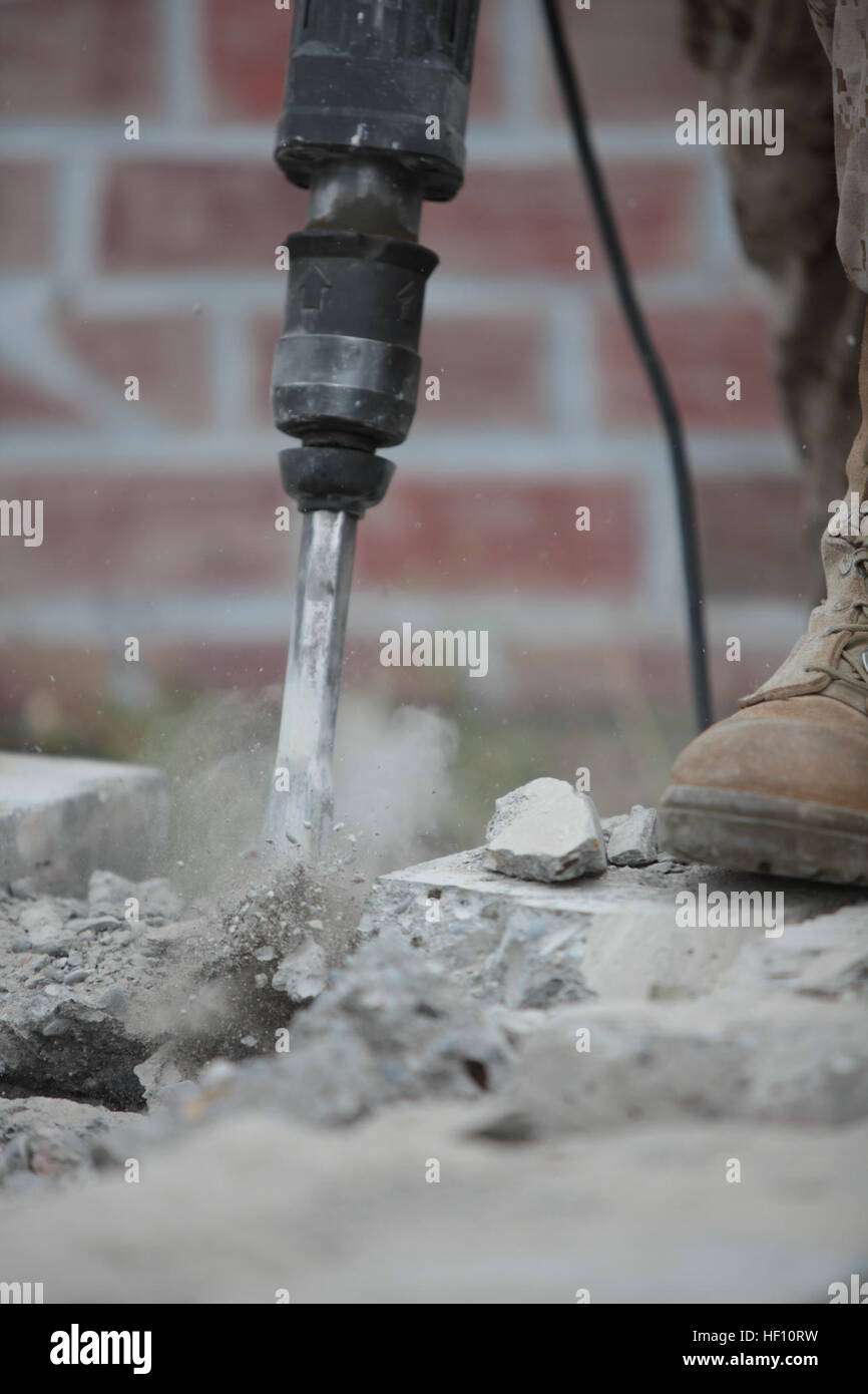 Urban search and rescue learning hires stock photography and images