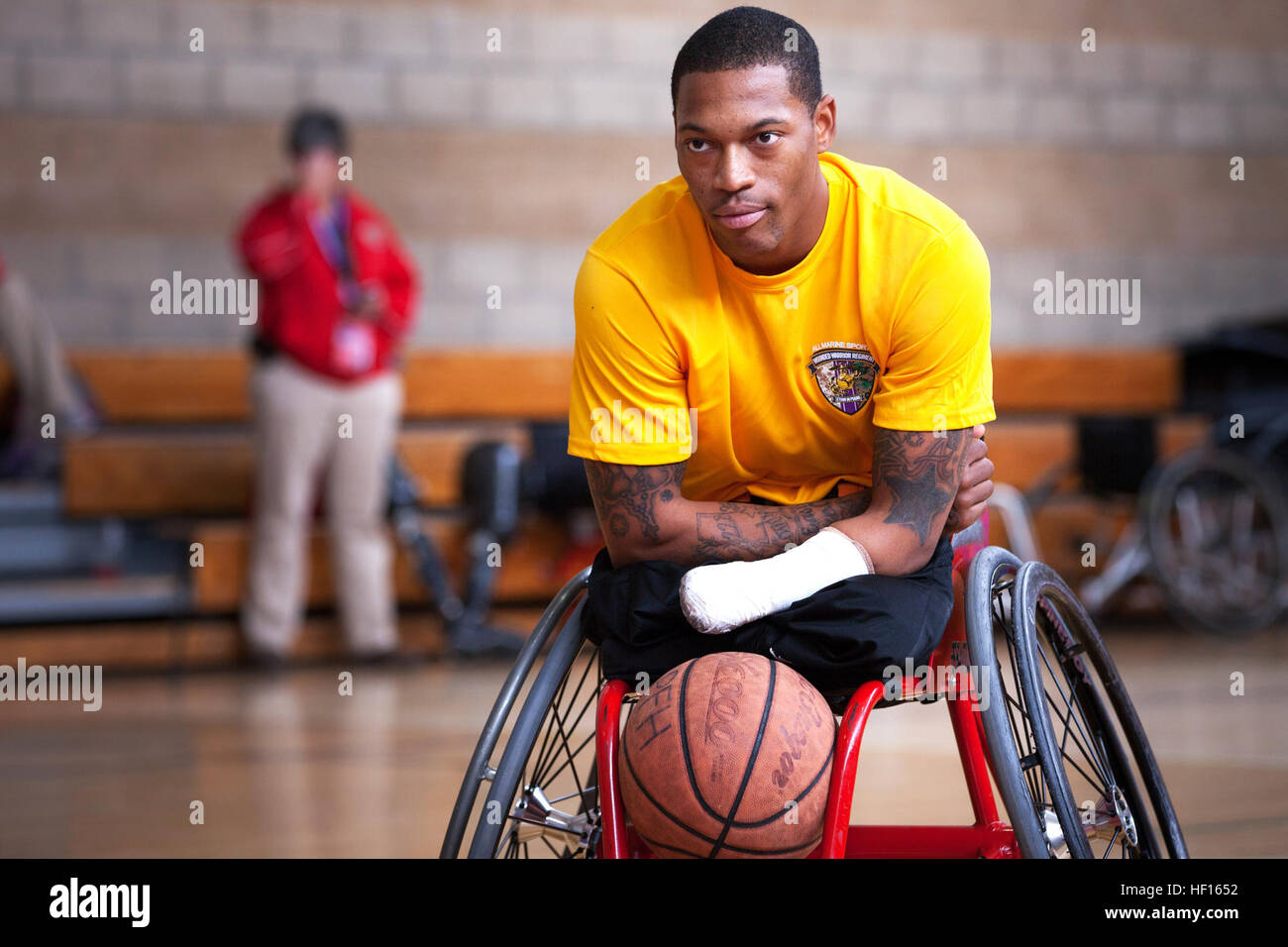 Инвалид который смог. Инвалид 2 группы. Инвалидность картинки. Инвалид колясочник. Инвалид на коляске.