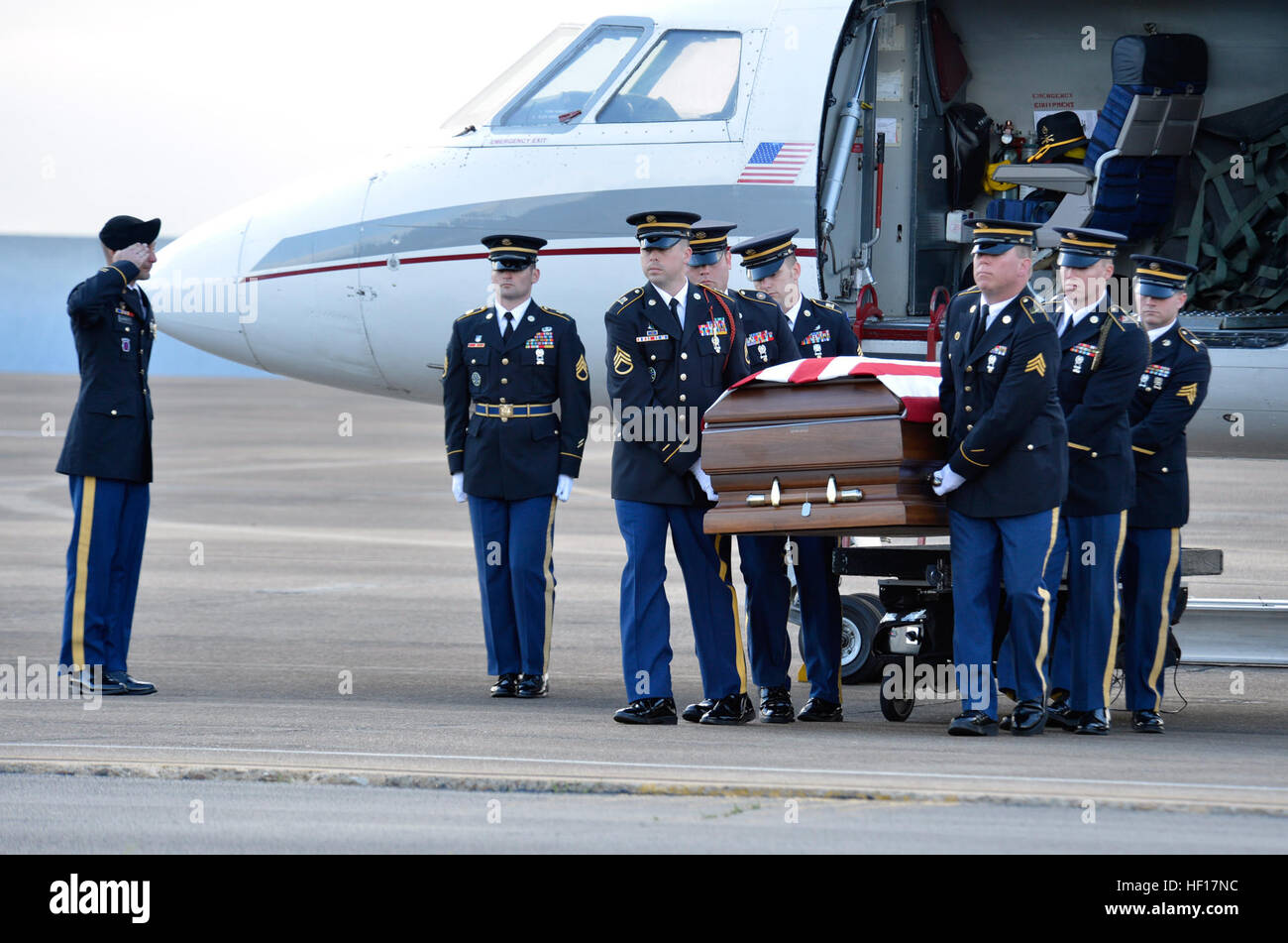 National Guard members from the Tennessee Military Funeral Honors