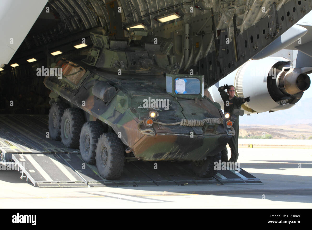 Loading and unloading military vehicles hi-res stock photography and ...
