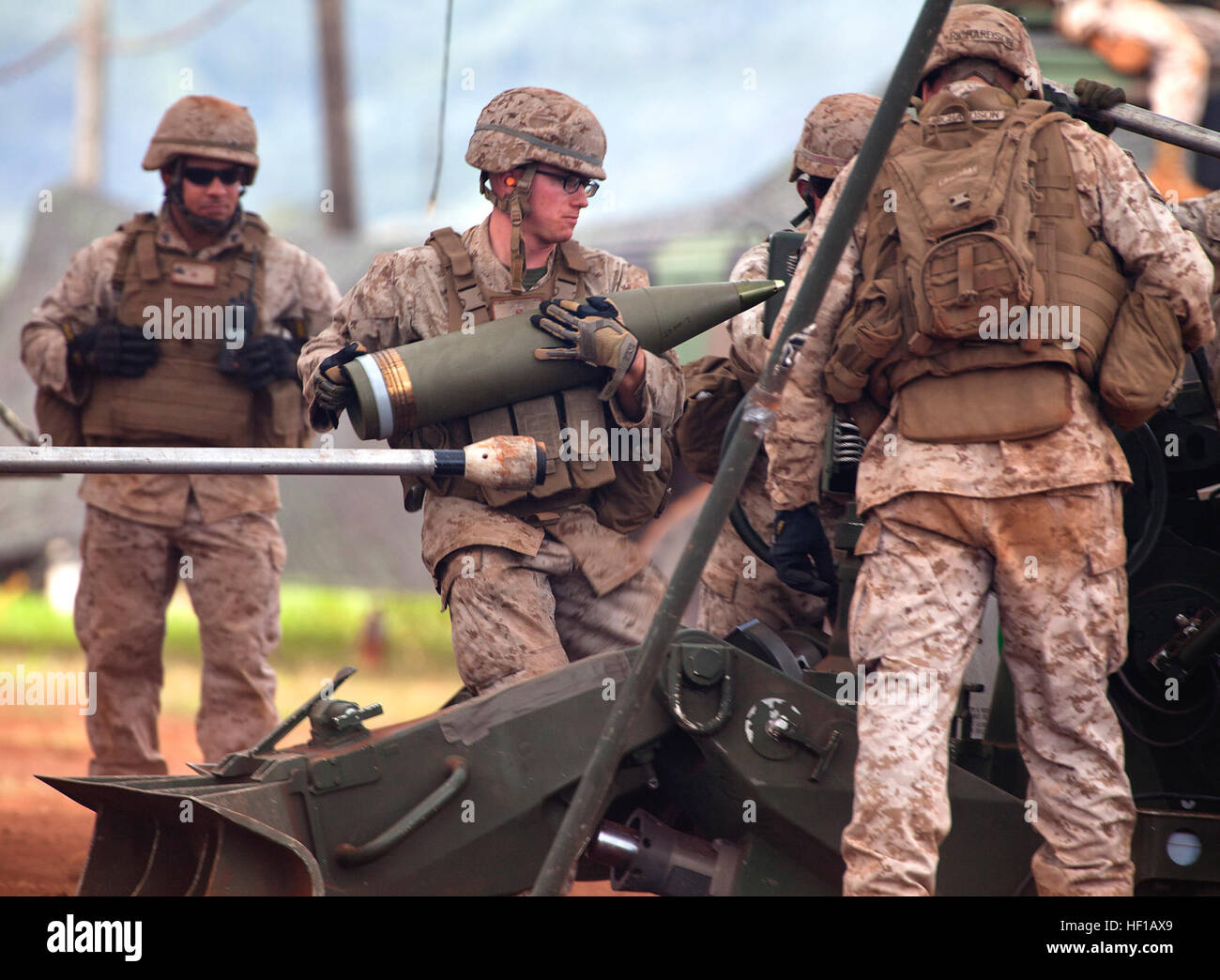 155 mm howitzer shell hi-res stock photography and images - Alamy
