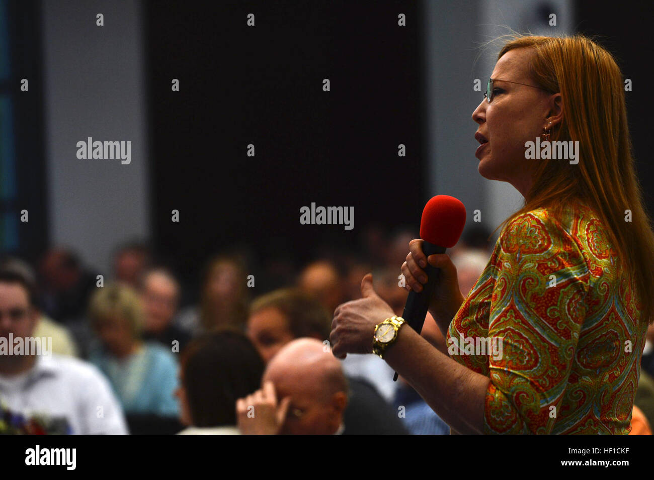 Kimberly Dozier of the Associated Press asks Deputy Secretary of Defense Ashton B. Carter a question during the Aspen Security Forum in Aspen, Colorado July 18, 2013. Official DoD photo by Sgt. Aaron Hostutler U.S. Marine Corps (Released) 130718-M-EV637-255 (9316681969) Stock Photo