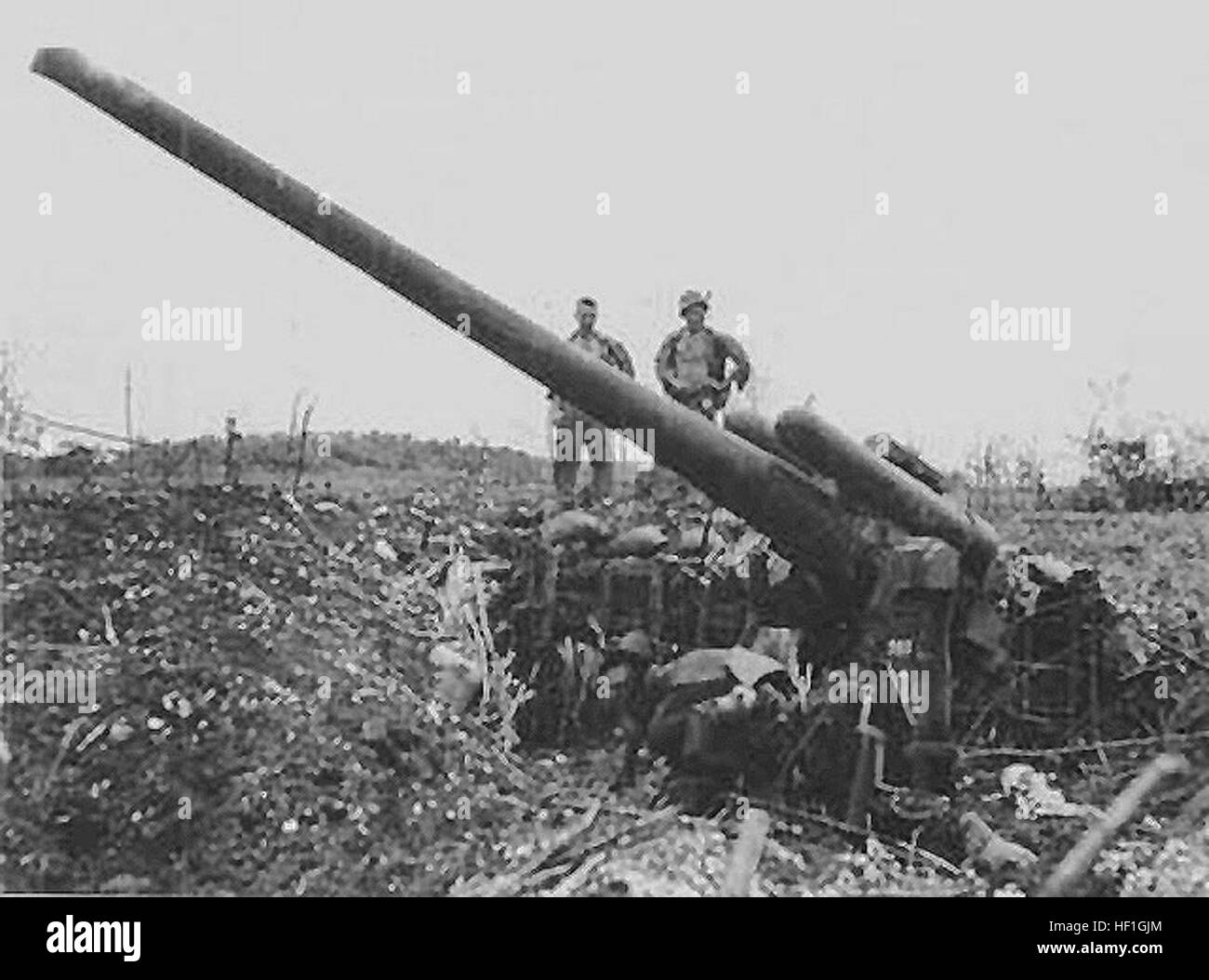 120 mm gun Black and White Stock Photos & Images Alamy
