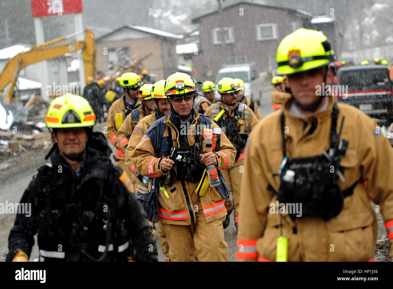 Members of Fairfax County Task Force 1 Urban Search and Rescue ...
