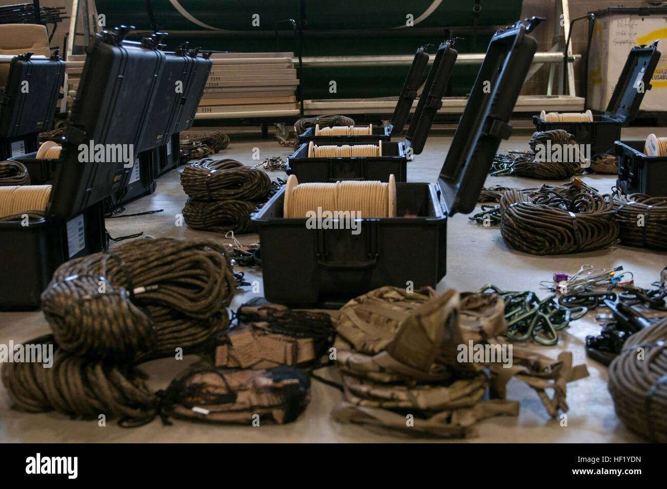 Army mountaineering kit hires stock photography and images Alamy