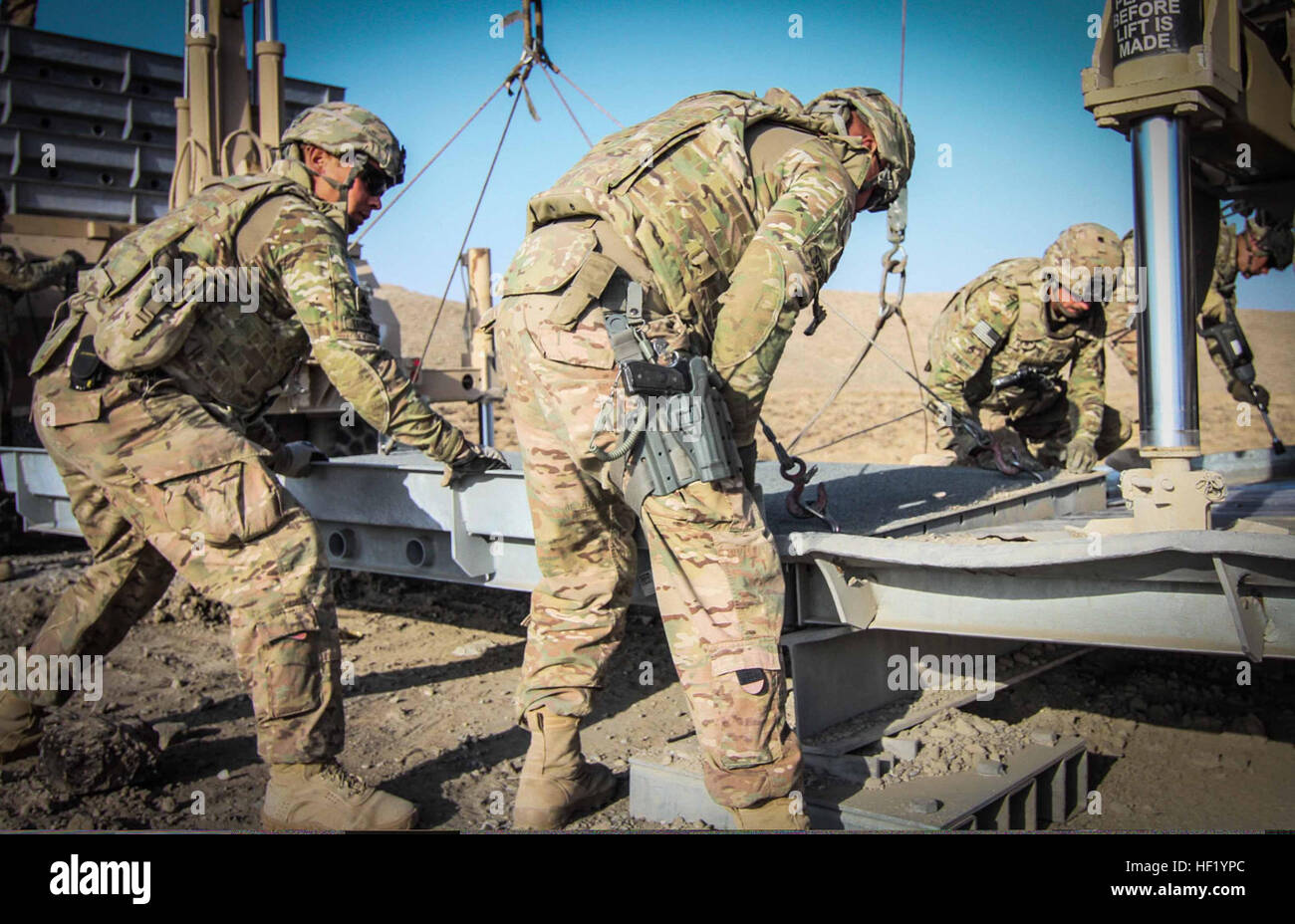 U.S. Soldiers with the 1438th Engineer Company, Missouri Army National