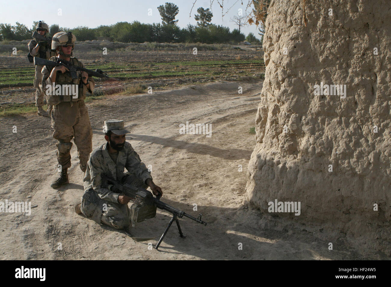 official-marine-corps-photograph-by-alex-c-guerra-patrolling-through