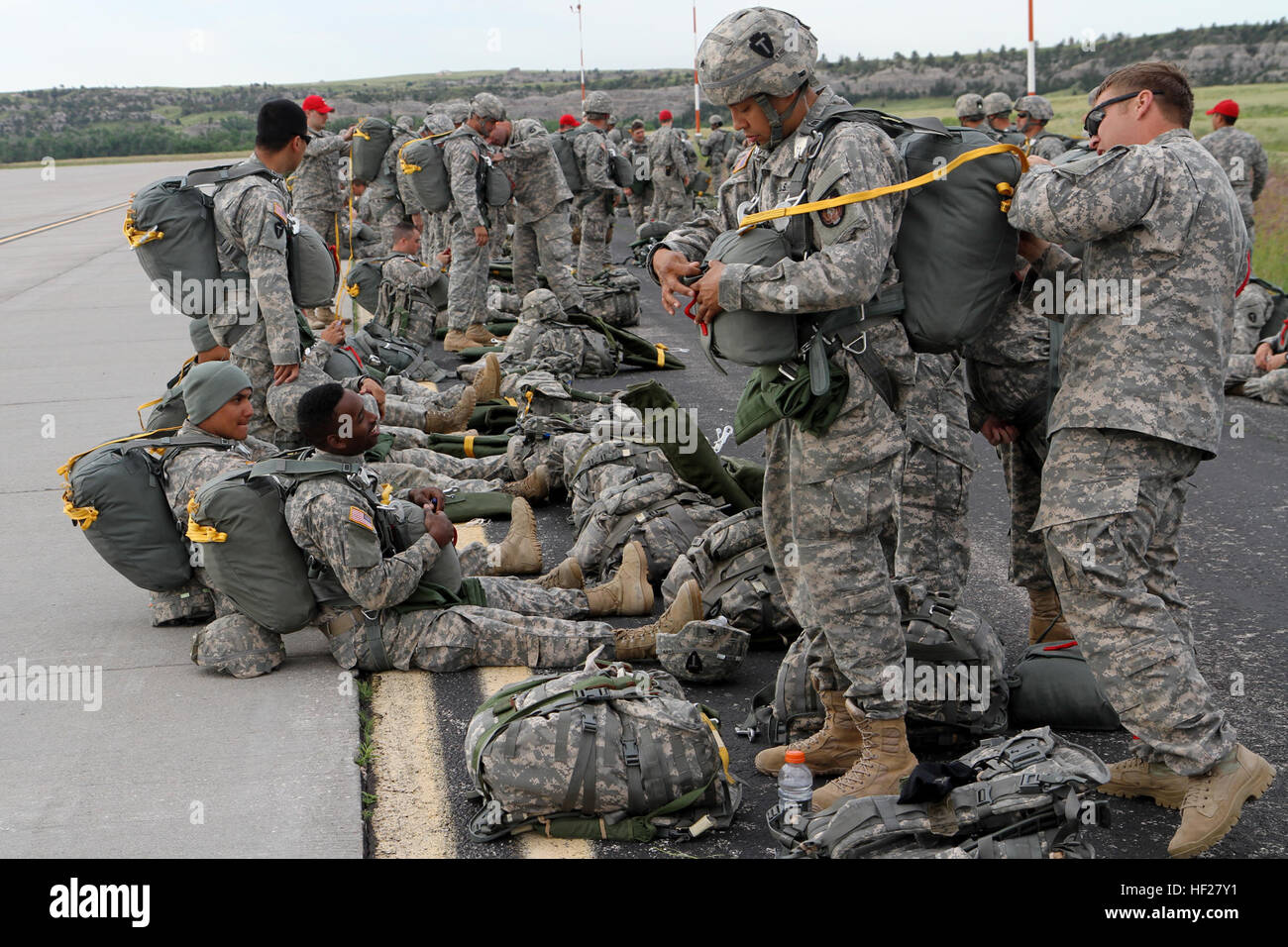 Texas Army National Guard 1st Battalion (Airborne), 143rd Infantry ...