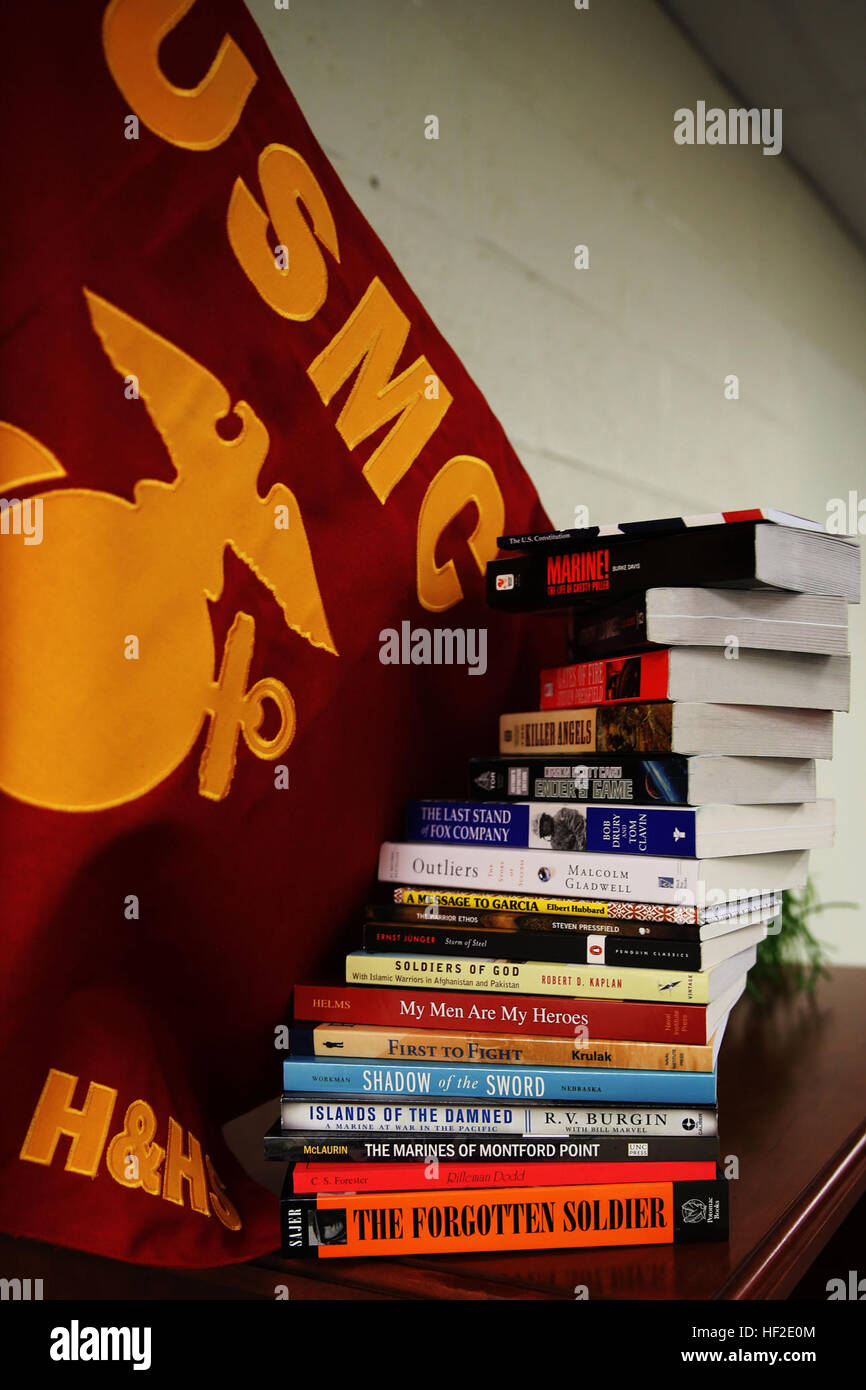 Commandants reading list hires stock photography and images Alamy