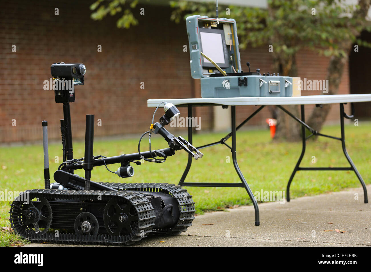 Military robots hi-res stock photography and images - Alamy