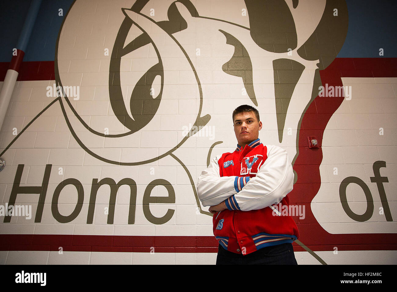 High school offensive tackle hi-res stock photography and images - Alamy