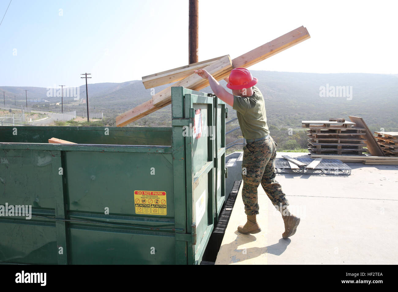 Ammo handling hires stock photography and images Alamy