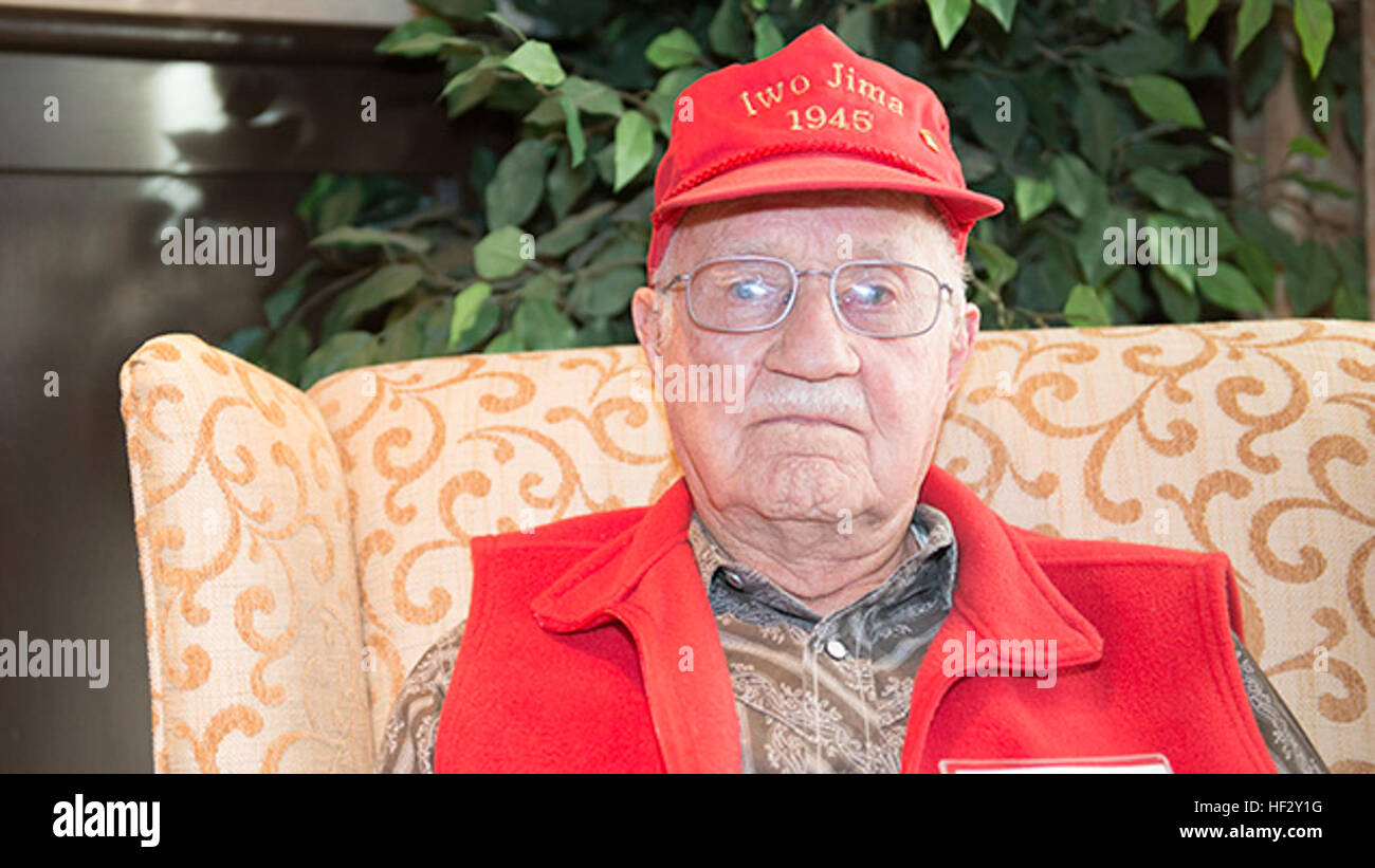 Raymond Lueb, Marine survivor from the battle of Iwo Jima, poses for a photo during the Iwo Jima Battle Survivors and Family Association 70th anniversary reunion at Wichita Falls, Texas, Feb. 14, 2015. Lueb served in the Marine Corps from January 1944 until May 1946. Reflections of Iwo Jima; Corporal Raymond Lueb; '32 days on Iwo Jima without a scratch' 150213-M-RX595-138 Stock Photo