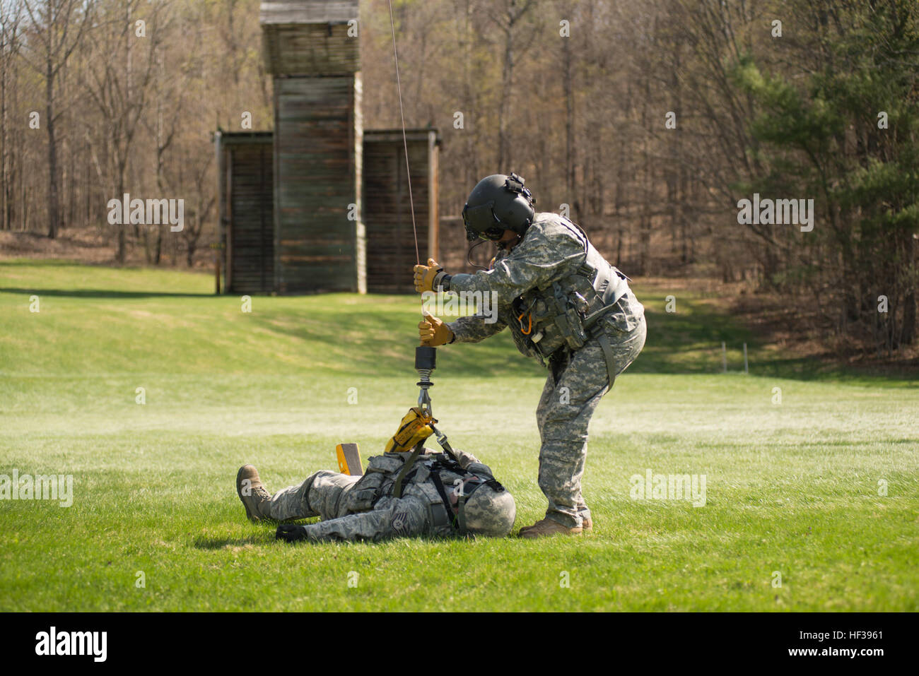 Us Army Soldier Staff Sgt Stephen Trala Right From Charlie Company 3rd Battalion 126th 5532