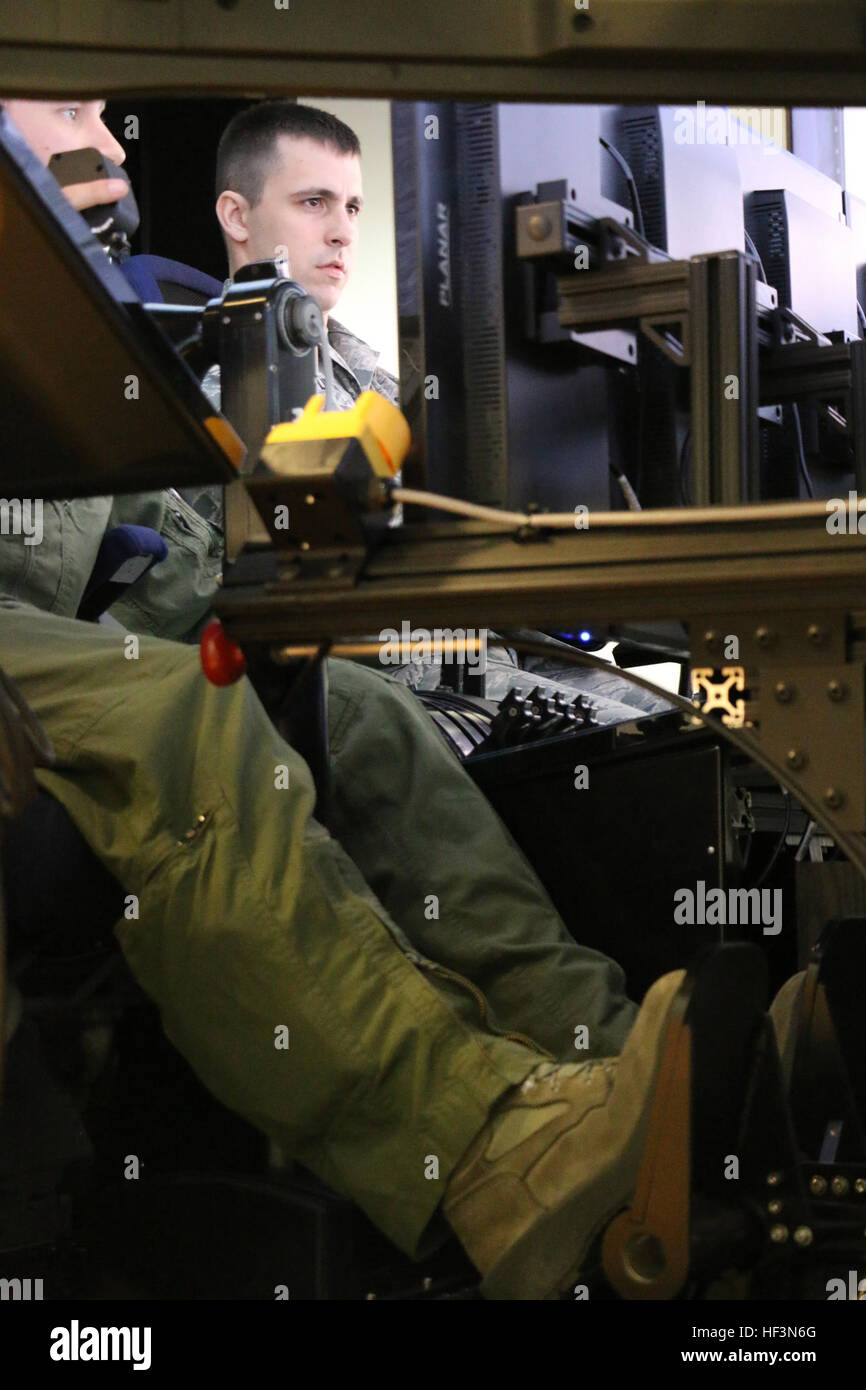 Air National Guard personnel at the 179th Airlift Wing, Mansfield, Ohio ...