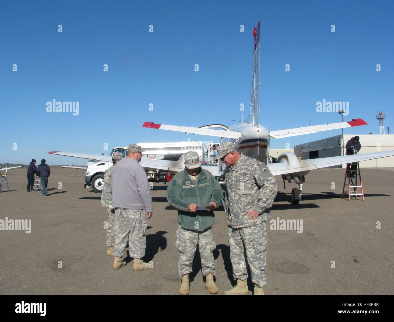 Sgt. 1st Class Gary Vanderpool (right) and 1st Lt. Stephen Walker, 3rd