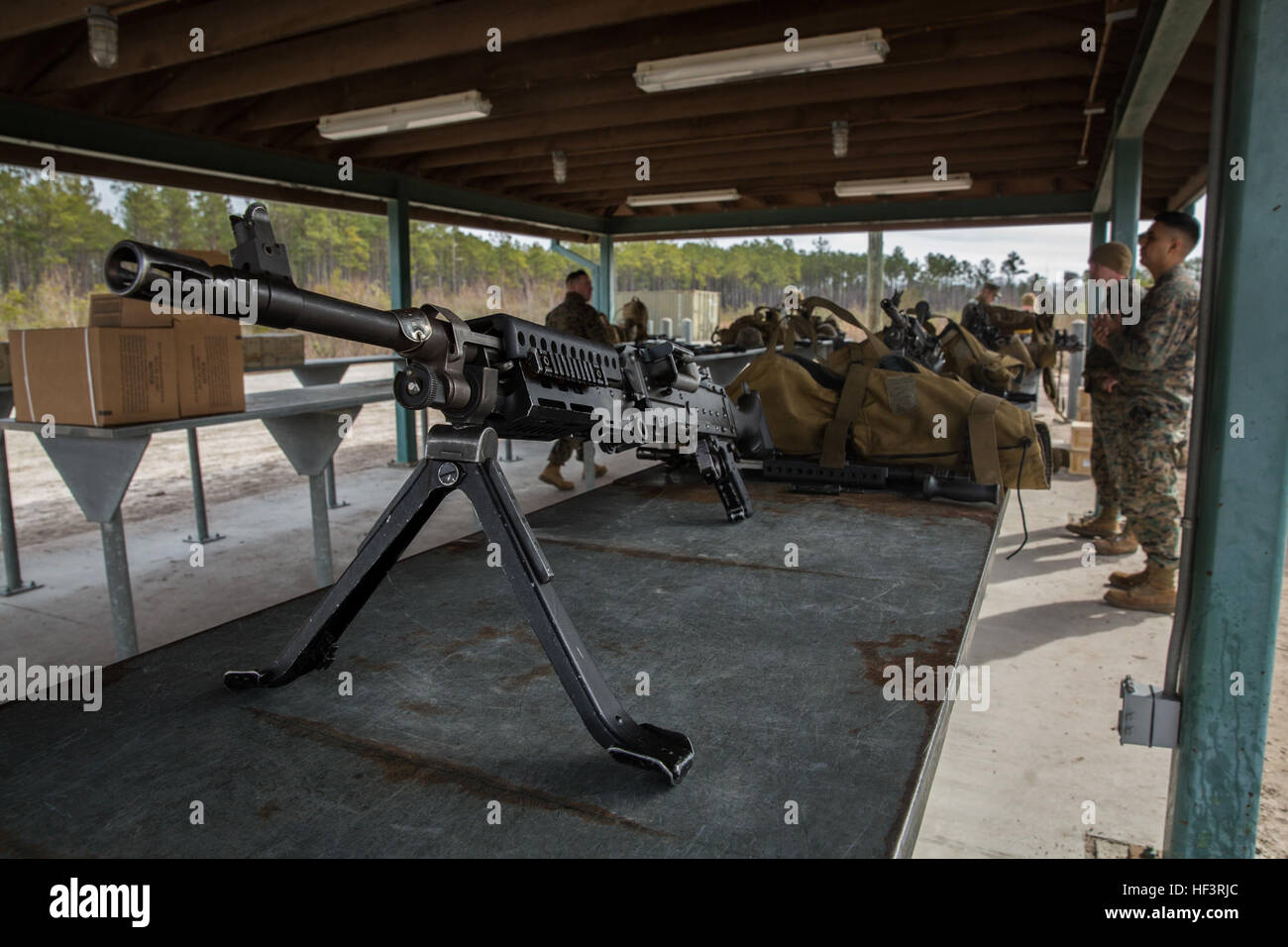 A U.S. Marine Corps M-240B machine gun is staged on a loading table during weapons training conducted by 2d Low Altitude Air Defense Battalion (2D LAAD), Marine Medium Tiltrotor Squadron 264 (reinforced), near Marine Corps Base Stone Bay, N.C., Feb. 15, 2016. 2D LAAD conducted the training in preparation for deployment with the 22nd Marine Expeditionary Unit. (U.S. Marine Corps photo by Cpl. Jodson B. Graves/Released) 2D LAAD Trains to Reinforce VMM-264 160215-M-SW506-260 Stock Photo