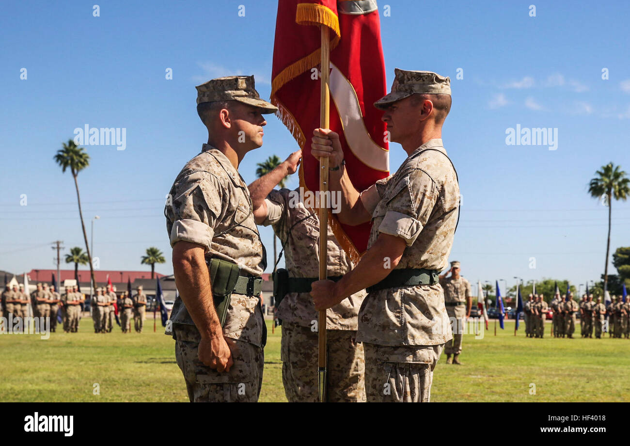 Col. James Adams (right), the outgoing commanding officer of Marine ...
