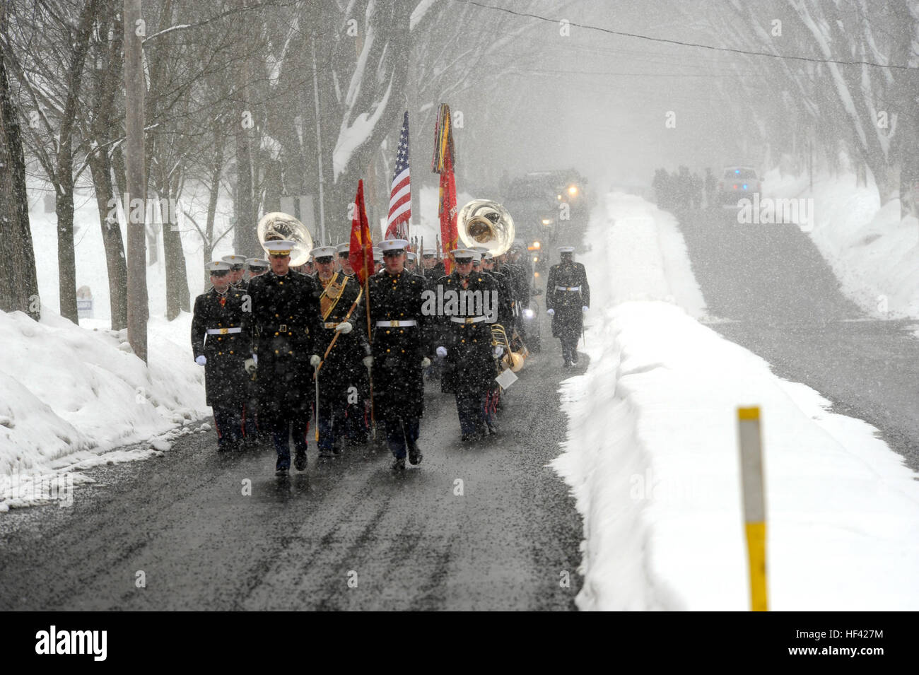 100216-M-9054G-116 JOHNSTOWN, Pa. (Feb. 16, 2010) The United States Marine Band, Color Guard and Joint Service pallbearers lead the burial service of the Congressman of the 12th Congressional District of Pennsylvania, the Honorable Mr. John P. Murtha. Murtha died from complications after gall bladder surgery. (U.S. Marine Corps photo by Corporal Charles M. Groff/Released) US Navy 100216-M-9054G-116 The United States Marine Band, Color Guard and Joint Service pallbearers lead the burial service of Congressman John P. Murtha Stock Photo