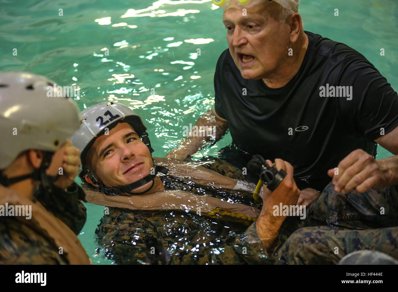 Egress Training Under water helicopter egress training hi-res stock photography and ...