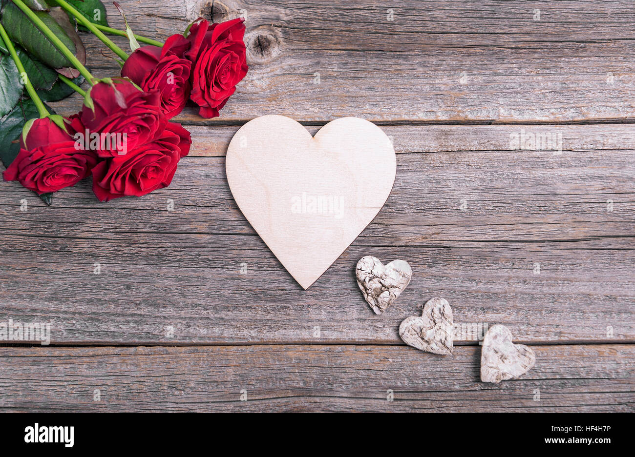 Red roses heart symbol love hi-res stock photography and images - Alamy