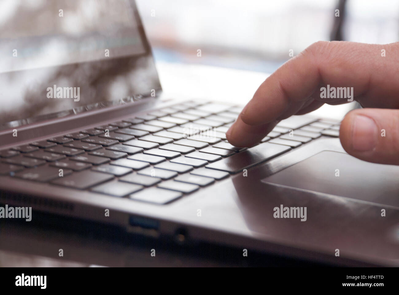 Computer writing hand hi-res stock photography and images - Alamy