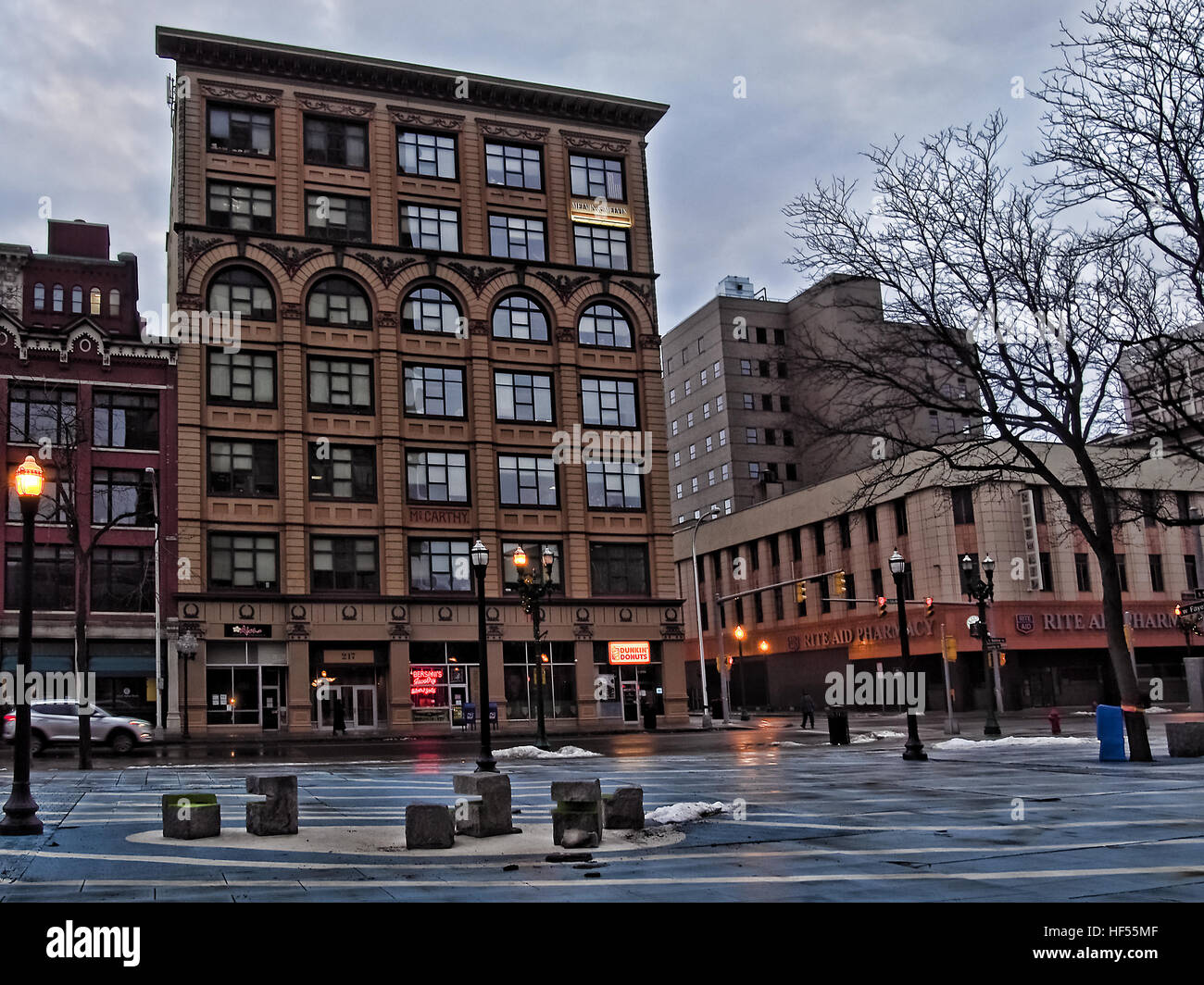 Syracuse, New York, USA. December 25,2016. View of the corner of South