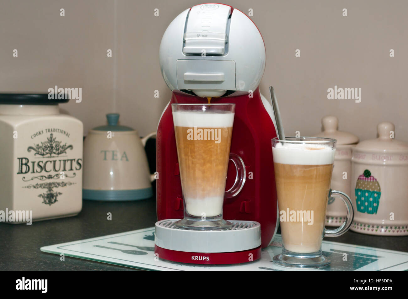 Dolce Gusto Chococino Fotografía de stock - Alamy