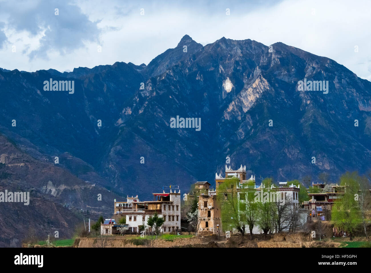 Zhonglu Tibetan village in the mountain, Danba, Sichuan Province, China Stock Photo