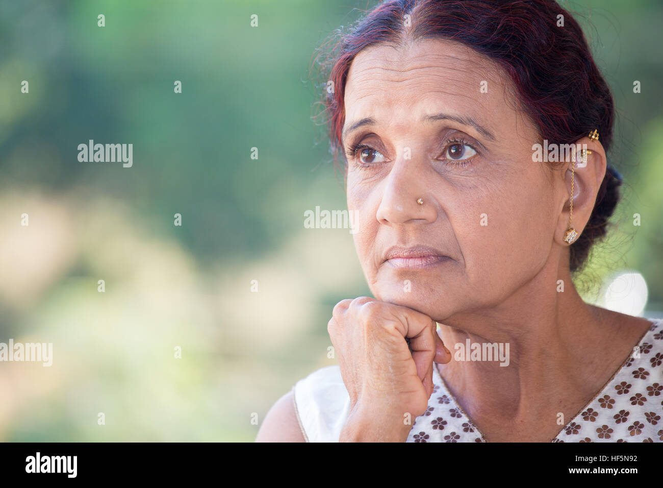 Indian old lady money hi-res stock photography and images - Alamy