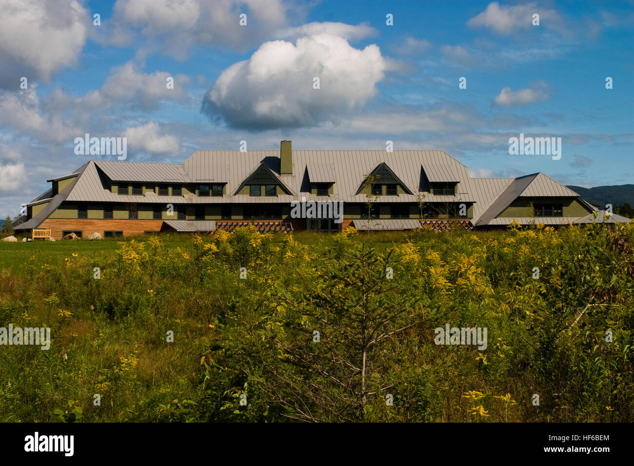 AMC, New Hampshire, the Appalachian Mountain Club hospice at Crawford  Notch, NH, USA, known as the Highland Center Stock Photo - Alamy